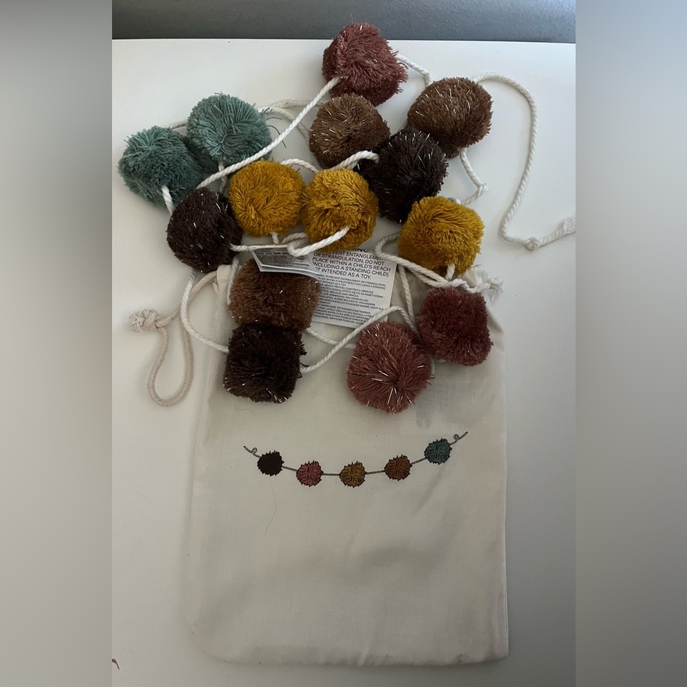 Pom Pom Garland Earth Tones NEW!